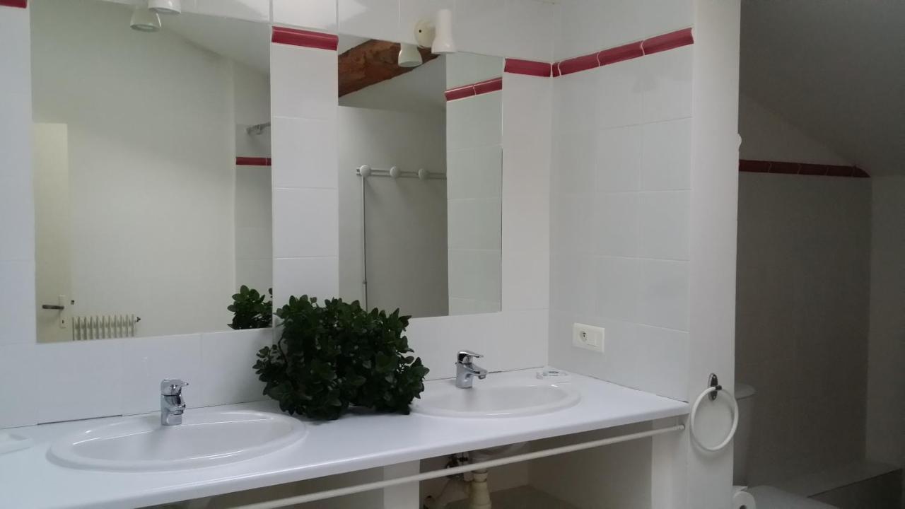 مبيت وإفطار Moncrabeau Le Logis Du Pradet المظهر الخارجي الصورة