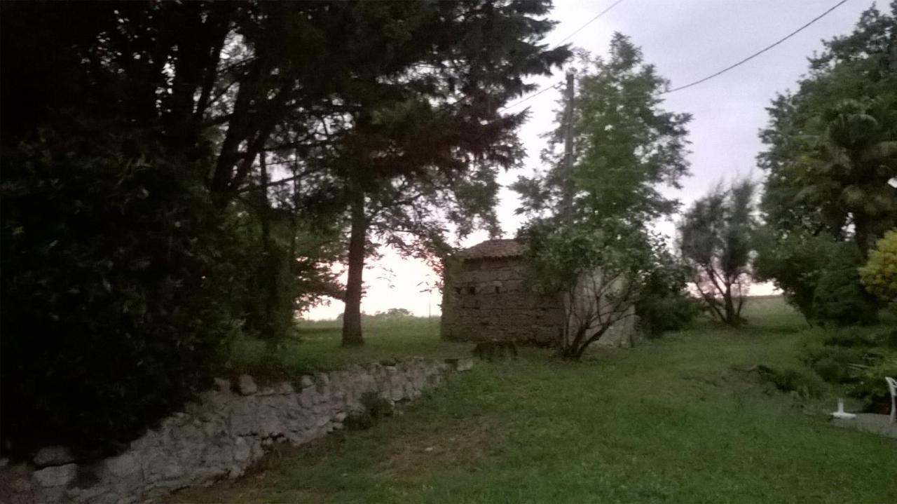 مبيت وإفطار Moncrabeau Le Logis Du Pradet المظهر الخارجي الصورة
